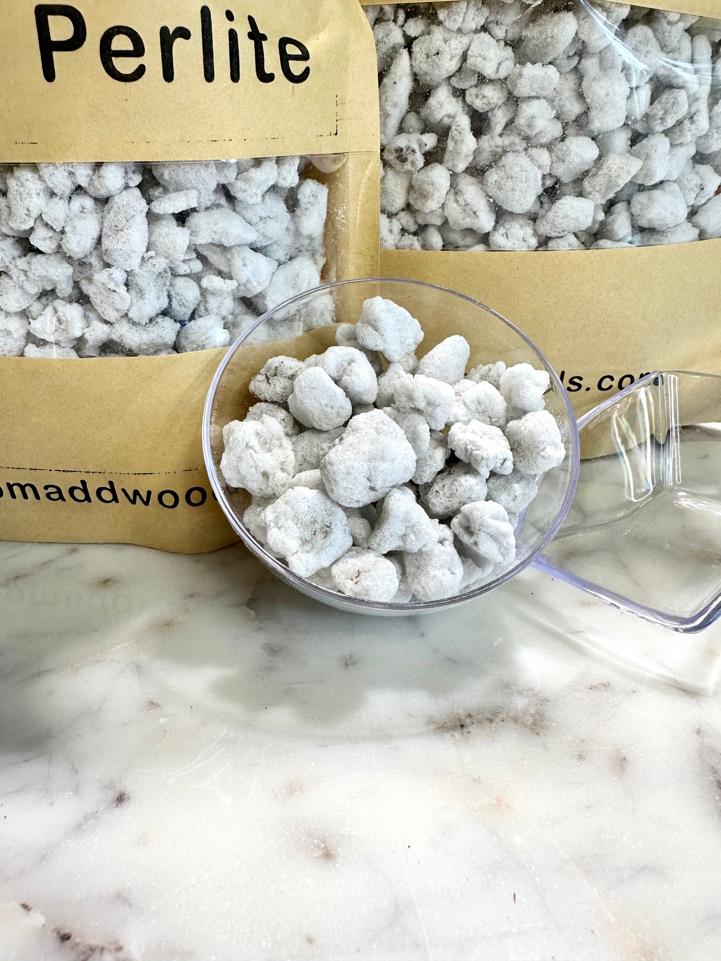 Chunky Perlite - Maddwoods